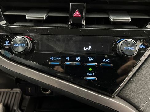 Used 2024 Toyota Camry SE image 44