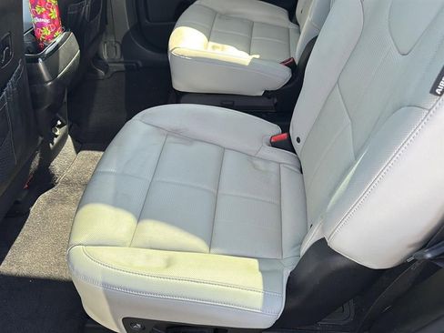 Used 2023 Kia Telluride SX image 9