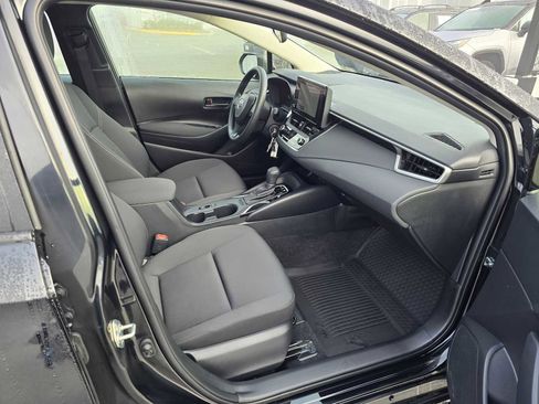 Used 2025 Toyota Corolla LE image 11