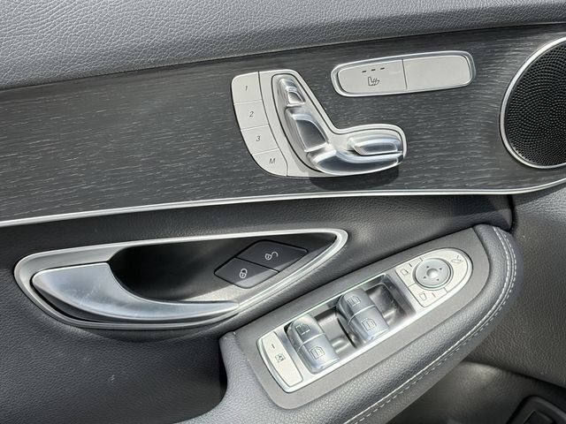 Used 2020 Mercedes-Benz C 300 4MATIC Sedan image 21
