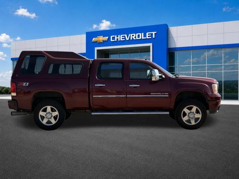 Certified 2014 GMC Sierra 3500 Denali w/ Suspension Package, Off-Road AWD/4WD image 8