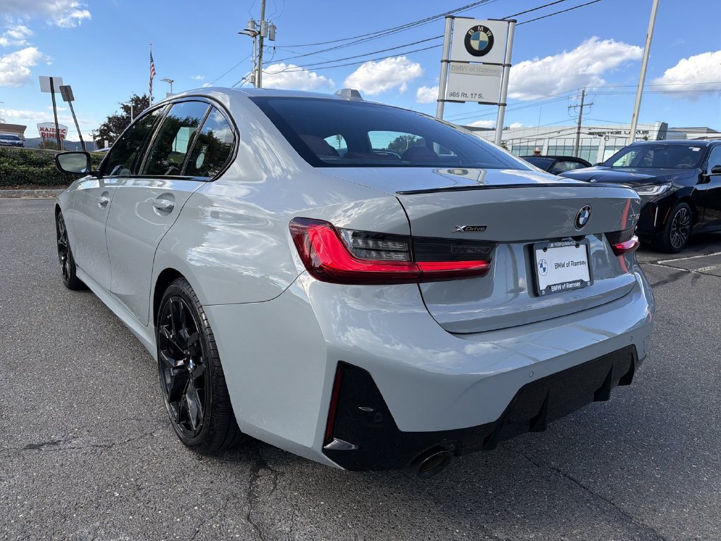 Used 2026 BMW 330i xDrive Sedan w/ M Sport Package AWD/4WD image 12