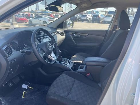 Used 2022 Nissan Rogue Sport SV image 13