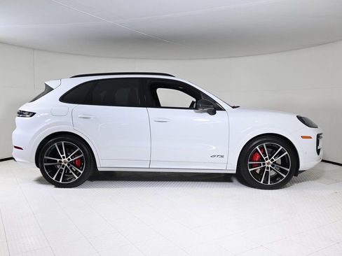 Certified 2025 Porsche Cayenne GTS image 8