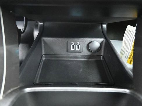 Used 2019 Ford Fusion SE image 17