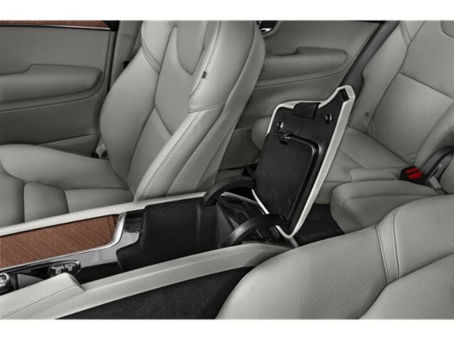 Used 2022 Volvo XC90 T6 Momentum w/ Advanced Package AWD/4WD image 17
