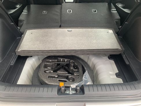 Used 2025 Hyundai Venue SEL FWD image 30