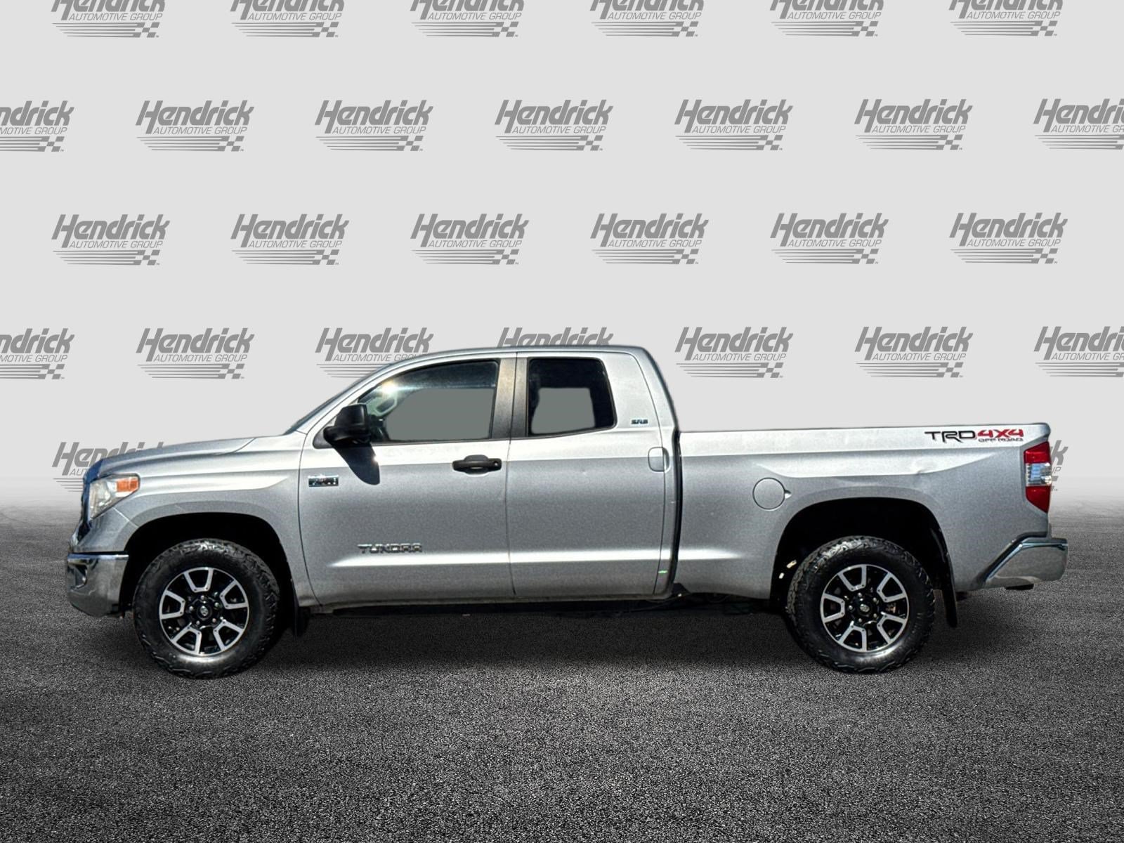 Used 2016 Toyota Tundra SR5 w/ TRD Off Road Package AWD/4WD image 8