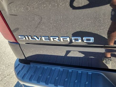 Used 2023 Chevrolet Silverado 1500 LT AWD/4WD image 31