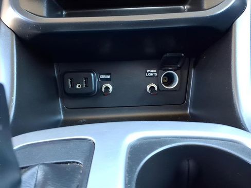 Used 2022 Chevrolet Colorado LT w/ Fleet Safety Package image 23