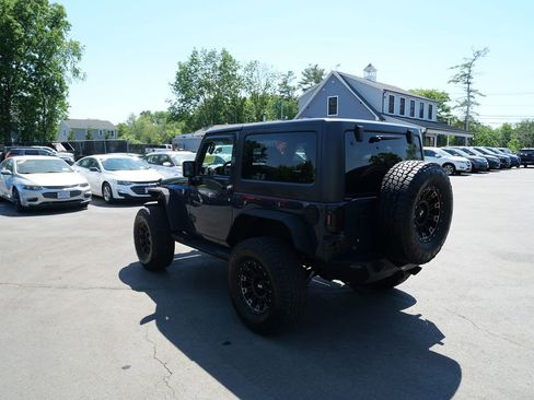 Used 2016 Jeep Wrangler Sahara w/ Connectivity Group AWD/4WD image 5