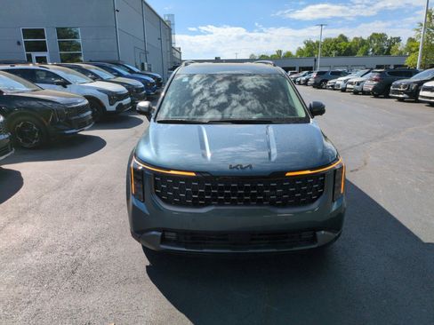 New 2026 Kia Carnival SX Prestige FWD image 2