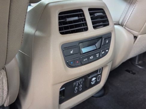 Used 2019 Honda Pilot Elite image 16