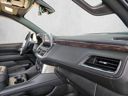 Used 2022 Chevrolet Tahoe Z71 w/ Luxury Package image 24