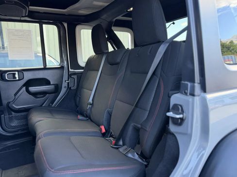 Used 2023 Jeep Wrangler Unlimited Rubicon w/ LED Lighting Group AWD/4WD image 17