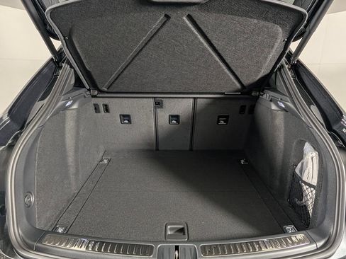 New 2026 Porsche Macan image 17