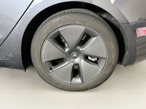 Used 2023 Tesla Model 3 Standard Range RWD image 11
