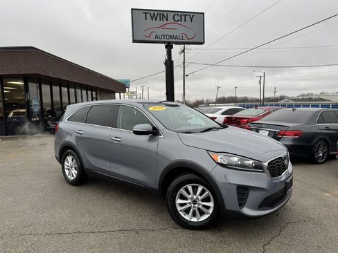 Used 2020 Kia Sorento LX image 1