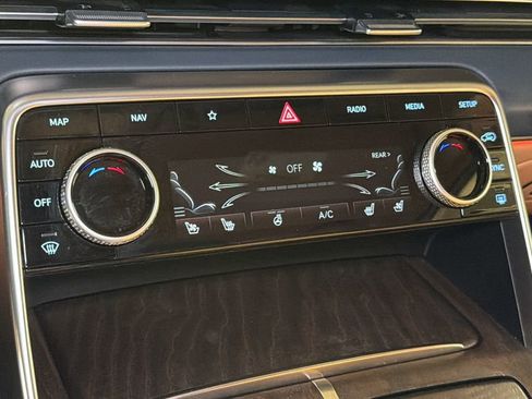 Used 2023 Genesis GV80 2.5T w/ Prestige Package image 34