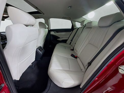 Used 2018 Honda Accord Touring image 34