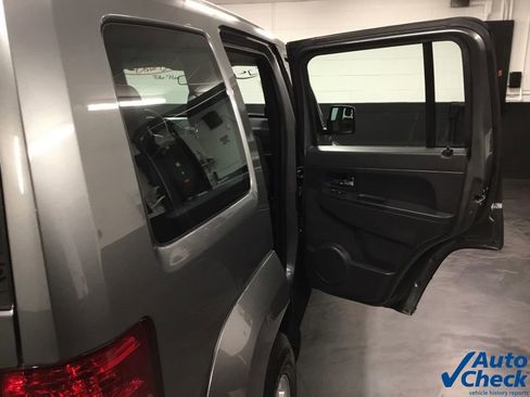Used 2012 Jeep Liberty Sport image 39