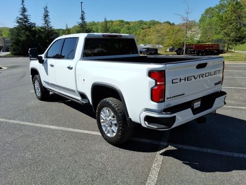 Certified 2024 Chevrolet Silverado 3500 High Country w/ High Country Premium Package AWD/4WD image 7