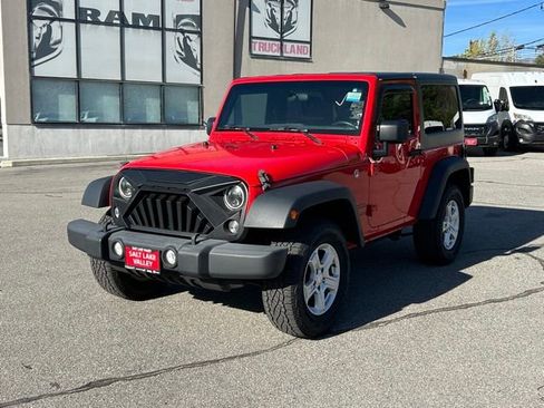 Used 2017 Jeep Wrangler Sport w/ Connectivity Group AWD/4WD image 11
