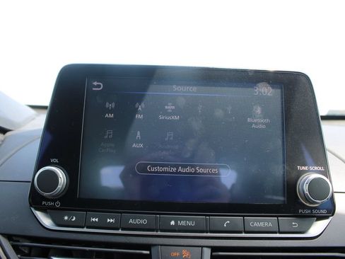 Used 2024 Nissan Altima 2.5 SV FWD image 33