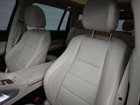 Used 2022 Mercedes-Benz GLS 450 4MATIC image 5