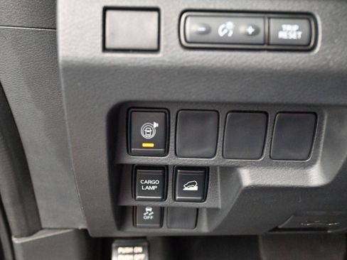 Used 2023 Nissan Frontier SV w/ Midnight Edition Package image 19