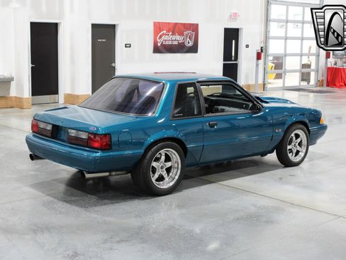 Used 1993 Ford Mustang LX image 15