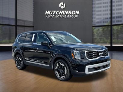 Used 2024 Kia Telluride S w/ S Sunroof Package