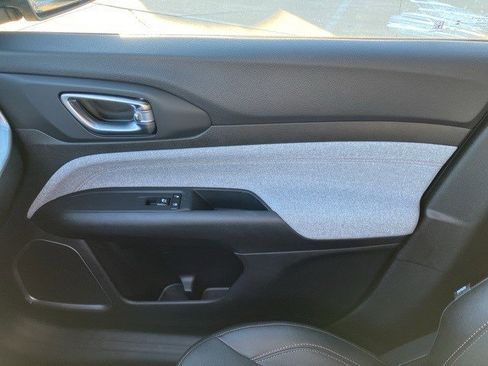 Certified 2023 Jeep Compass Latitude image 19