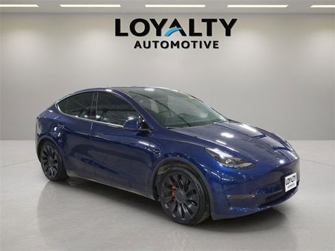 Used 2024 Tesla Model Y Performance image 7
