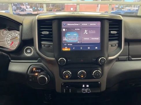 Used 2024 RAM 2500 Big Horn w/ Bed Utility Group image 17