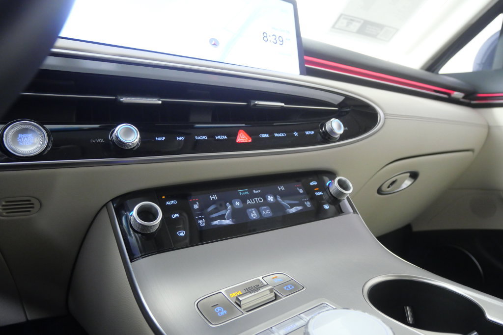 Used 2026 Genesis GV70 2.5T Advanced AWD/4WD image 27