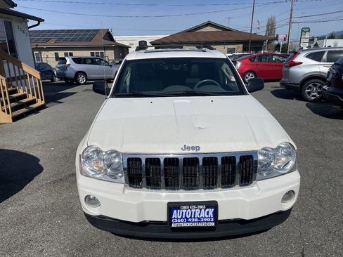 Used 2005 Jeep Grand Cherokee Limited image 2