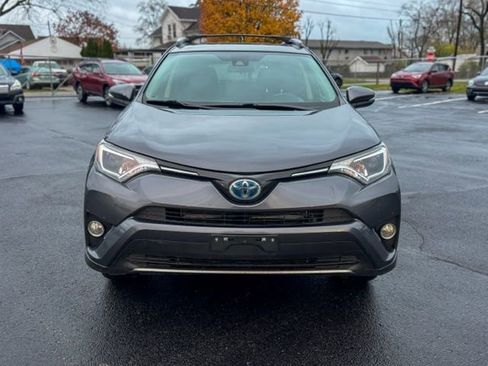 Used 2017 Toyota RAV4 XLE image 2