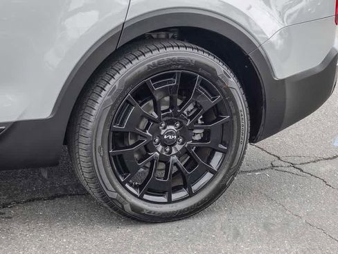 Certified 2022 Kia Telluride SX w/ SX Prestige Package AWD/4WD image 10