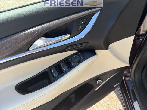 Used 2022 Buick Enclave Avenir w/ Avenir Technology Package AWD/4WD image 11