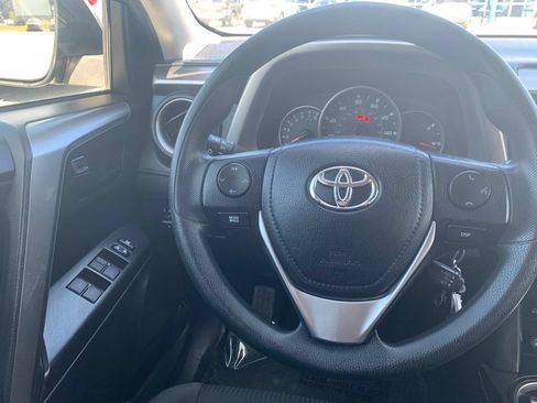 Used 2016 Toyota RAV4 LE AWD/4WD image 10