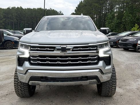 Used 2022 Chevrolet Silverado 1500 LTZ w/ LTZ Premium Package AWD/4WD image 3