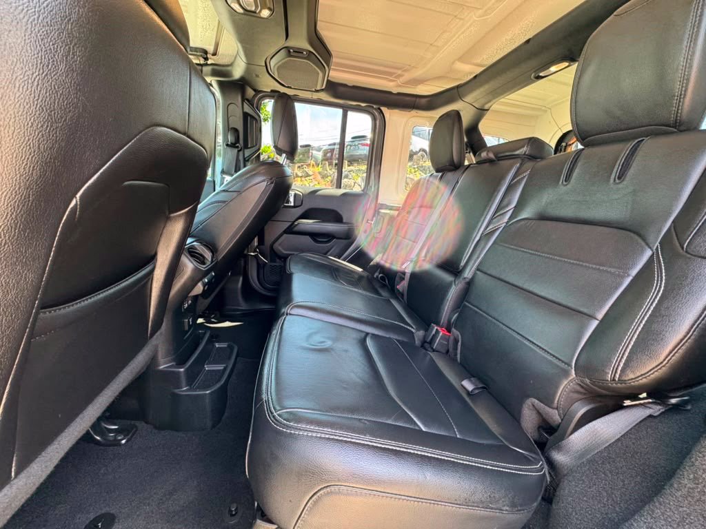 Used 2023 Jeep Wrangler Unlimited Sahara w/ Cold Weather Group AWD/4WD image 20