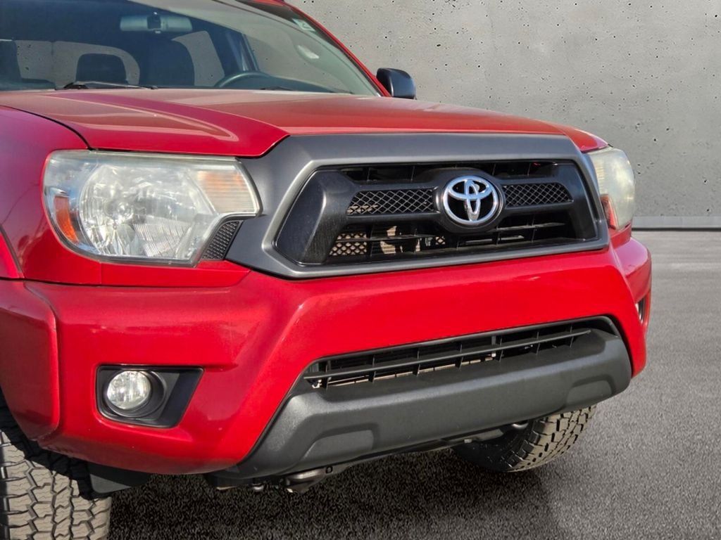 Used 2015 Toyota Tacoma PreRunner w/ TRD Off-Road Package RWD image 8