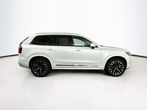Used 2025 Volvo XC90 B5 Plus AWD/4WD image 10