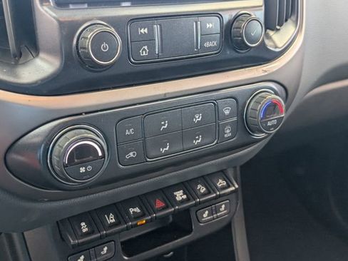 Used 2022 Chevrolet Colorado Z71 w/ Safety Package image 23