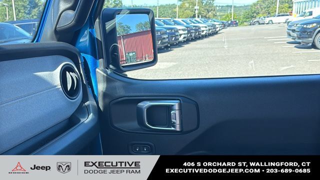 Used 2024 Jeep Wrangler Unlimited AWD/4WD image 18