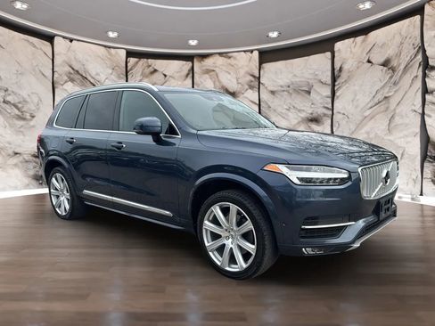 Used 2019 Volvo XC90 T6 Inscription w/ Advanced Package image 3