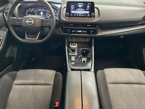 Used 2025 Nissan Rogue SV FWD image 15