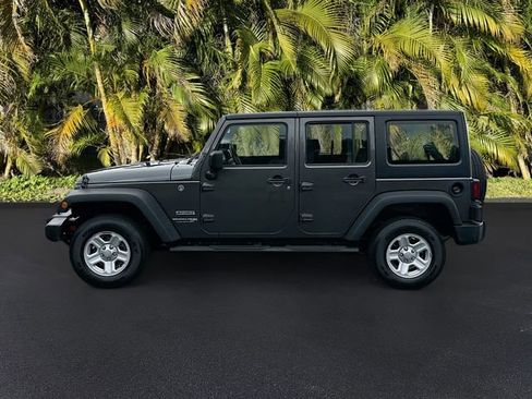 Used 2018 Jeep Wrangler Unlimited Sport w/ Connectivity Group image 8
